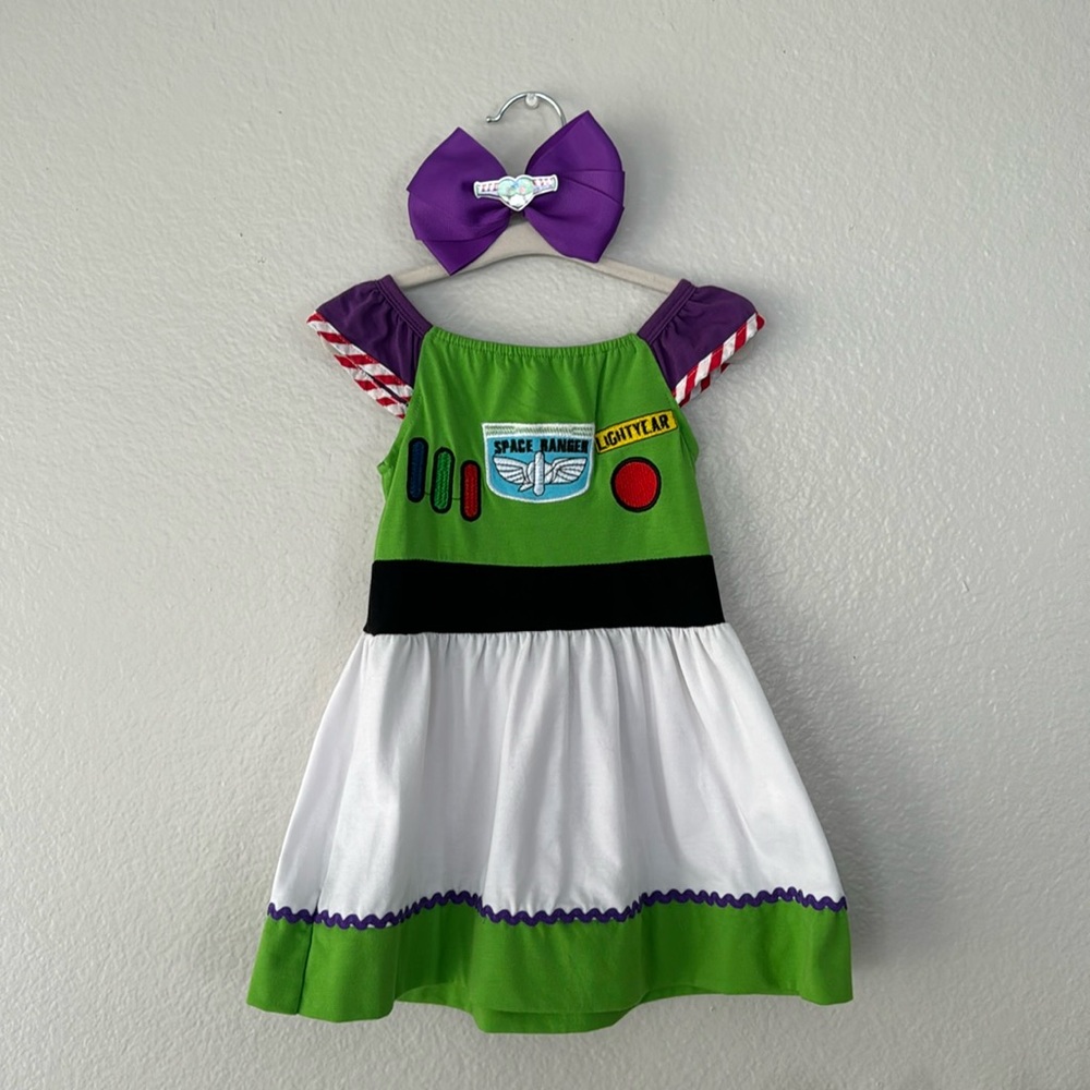 Buzz lightyear girls